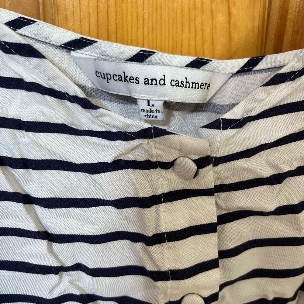 Cupcakes and Cashmere cropped striped tank blouse - Picture 2 of 4